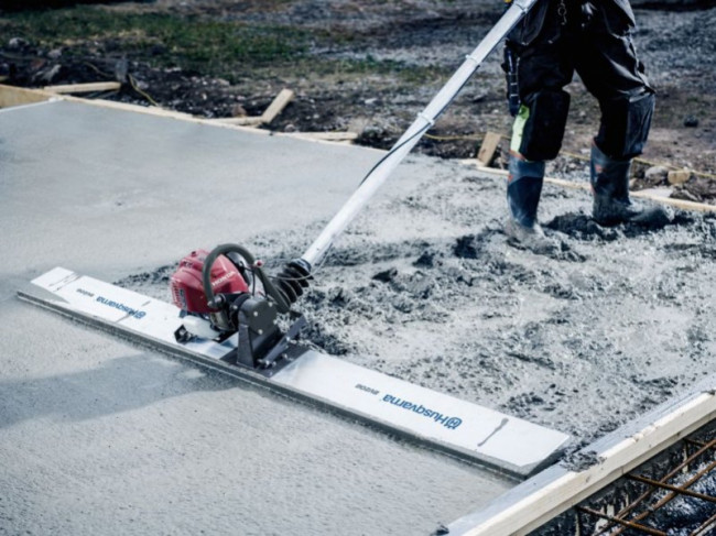 Виброрейка бензиновая Husqvarna BV 20G (Atlas Copco) для бетона 9678562-01 Виброрейка бензиновая Husqvarna BV 20G (Atlas Copco) для бетона 9678562-01