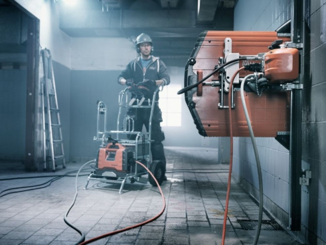 HUSQVARNA WS 220 HF Стенорезная машина 9672087-01