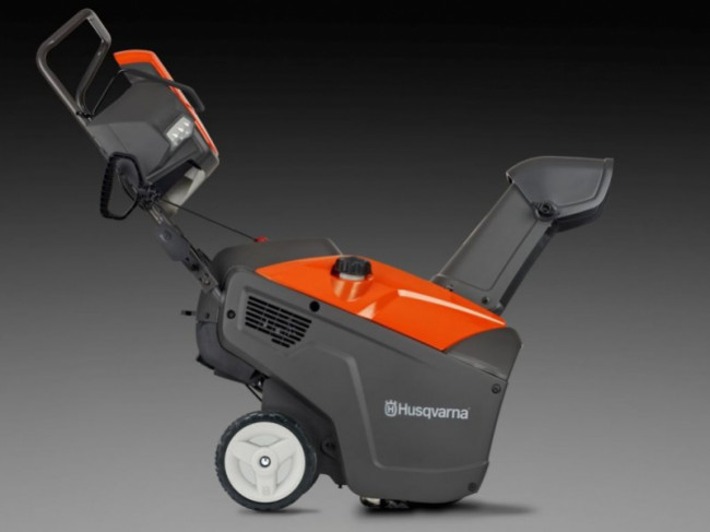 HUSQVARNA ST 151 Снегоуборщик бензиновый 9618100-14