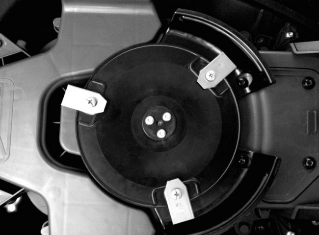 Газонокосилка-робот GARDENA R50Li 04077-72.000.00