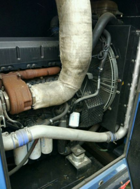 БУ дизельный генератор SDMO V410C2 в кожухе БУ дизельный генератор SDMO V410C2 в кожухе