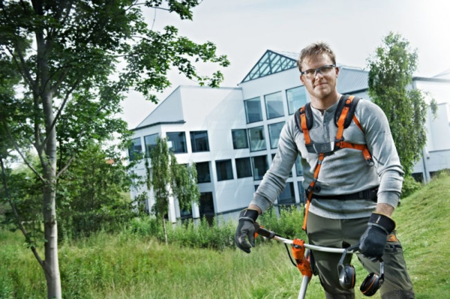 HUSQVARNA 236R Триммер бензиновый бензокоса 9673330-01 HUSQVARNA 236R Триммер бензиновый бензокоса 9673330-01