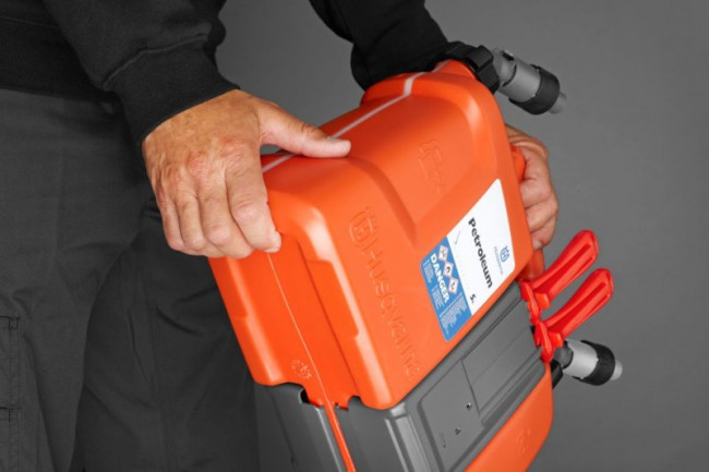 Насадка для канистры для заправки маслом (зима) Husqvarna 5861107-01