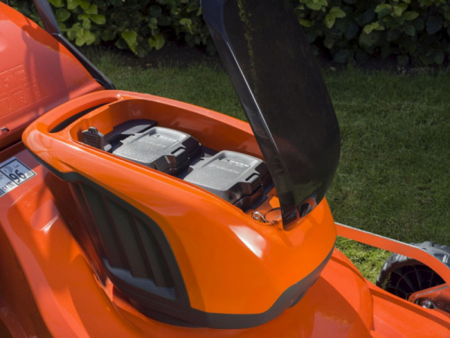 HUSQVARNA LC 247i Газонокосилка аккумуляторная 9679796-01