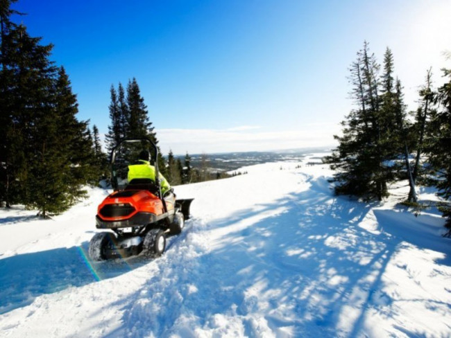 Райдер HUSQVARNA P525D без кабины 9679853-01 Райдер HUSQVARNA P525D без кабины 9679853-01