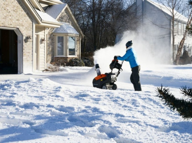 HUSQVARNA ST 131 Снегоуборщик бензиновый 9618100-13