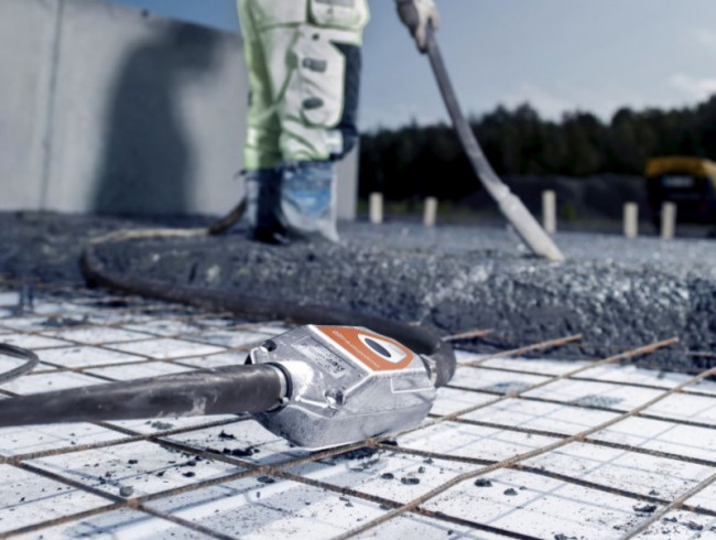 Глубинный вибратор для бетона Husqvarna SMART 56 (Atlas Copco) высокочастотный 9678560-05