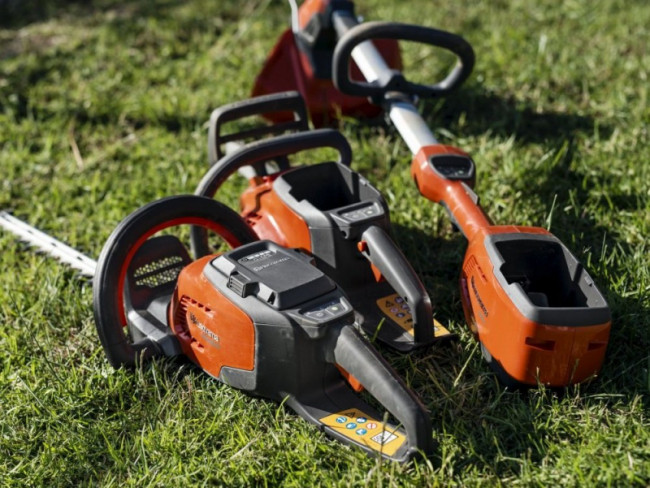 HUSQVARNA 115iL Триммер аккумуляторный 9670988-01