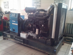 БУ дизельный генератор SDMO V275K