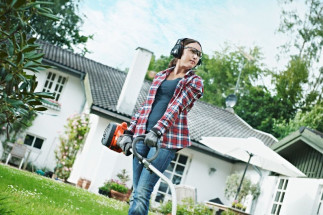 HUSQVARNA 122C Триммер бензиновый бензокоса 9667797-01