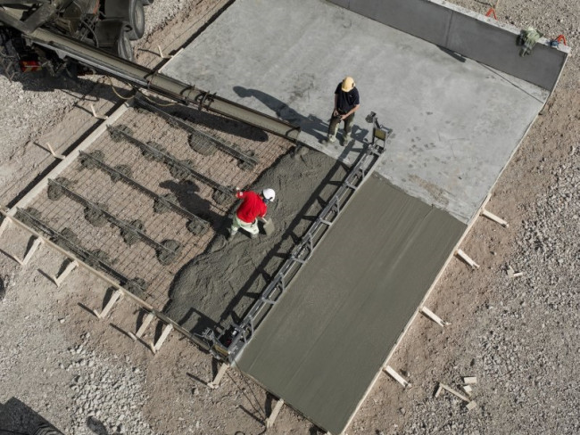 Привод электрический секционной виброрейки Husqvarna BT 90 E 9678755-02 Привод электрический секционной виброрейки Husqvarna BT 90 E 9678755-02