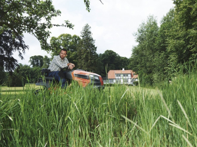 Садовый трактор HUSQVARNA TS 142T 9604104-32