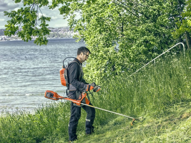 HUSQVARNA 536LiRX Триммер аккумуляторный 9673267-11 HUSQVARNA 536LiRX Триммер аккумуляторный 9673267-11