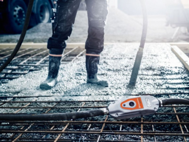 Глубинный вибратор для бетона Husqvarna SMART 48 (Atlas Copco) высокочастотный 9678559-02